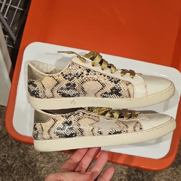 Vintage Havana Snake Print Sneakers with Gold Accents - Picture 5 of 8